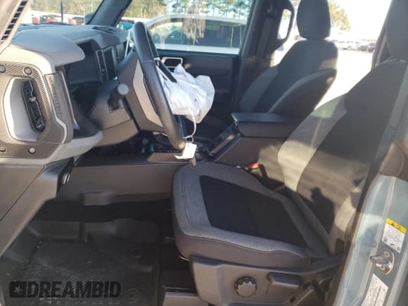 ✅ 2023 Ford Bronco • VIN: 1FMEE5DP0PLB15763 • Lot: 45592725. Wystawiony na Copart z przebiegiem 26 672 mil. Bezpłatny archiwum sprzedaży aukcyjnych z USA i szczegółowy raport historii pojazdu na DreamBid. Zdjęcie 7.