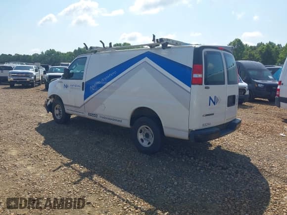 ✅ 2021 Chevrolet Express Cargo • VIN: 1GCWGAFP9M1233682 • Lot: 42694039. Listed on IAAI with 112,800 mi. Free auction sales archive from the USA and detailed vehicle history report at DreamBid. Image 3.