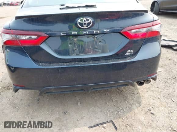 2021 Toyota Camry SE with VIN 4T1T11BKXMU020152, listed as a IAAI auction lot 42412484 with 39,274 mi miles and . Bid and sale history available at DreamBid. Image 16.