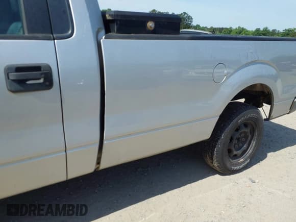 ✅ 2014 Ford F-150 XL • VIN: 1FTMF1CM5EKD55570 • Lot: 42215365. Listed on IAAI with 193,603 mi. Free auction sales archive from the USA and detailed vehicle history report at DreamBid. Image 6.