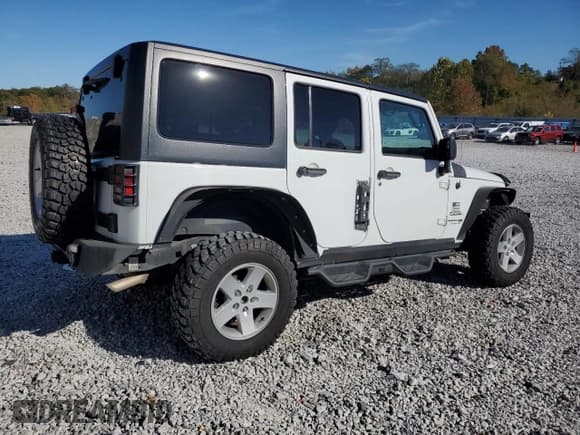 ✅ 2018 Jeep Wrangler Unlimited Sport S • VIN: 1C4BJWDG7JL886544 • Лот: 89679465. Опубликован ранее на Copart с пробегом 105 296 миль. Бесплатный доступ к архиву аукционных продаж из США и подробный отчёт об истории автомобиля на DreamBid. Изображение 3.