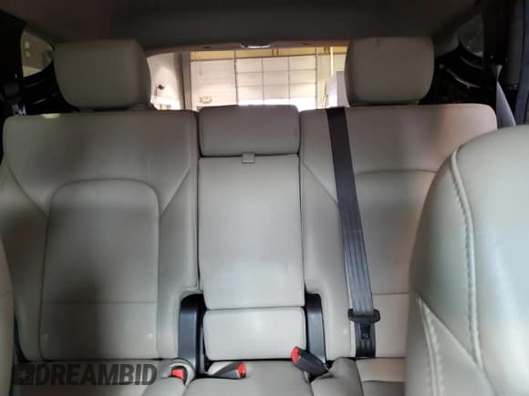 ✅ 2017 Hyundai Santa Fe 2.4L • VIN: 5XYZUDLB3HG444625 • Лот: 79358453. Опубликован ранее на Copart с пробегом 93 745 миль. Бесплатный доступ к архиву аукционных продаж из США и подробный отчёт об истории автомобиля на DreamBid. Изображение 10.