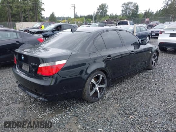 ✅ 2007 BMW 5 Series 530i • VIN: WBANE73557CM55598 • Лот: 42301512. Опубликован ранее на IAAI с пробегом Не указан. Бесплатный доступ к архиву аукционных продаж из США и подробный отчёт об истории автомобиля на DreamBid. Изображение 4.