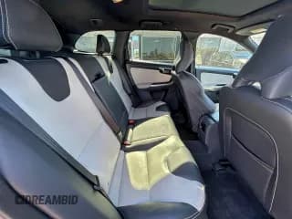 ✅ 2016 Volvo XC60 T5 Drive-E Platinum • VIN: YV440MDM8G2790634 • Lot: 94181395. Listed on Copart with 103,286 mi. Free auction sales archive from the USA and detailed vehicle history report at DreamBid. Image 6.