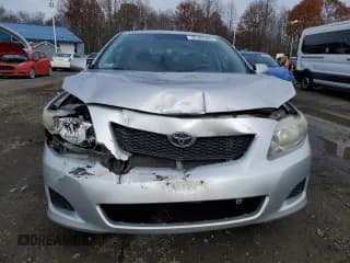 ✅ 2009 Toyota Corolla LE • VIN: 1NXBU40E99Z114046 • Лот: 92187805. Опубликован ранее на Copart с пробегом 152 985 миль. Бесплатный доступ к архиву аукционных продаж из США и подробный отчёт об истории автомобиля на DreamBid. Изображение 5.