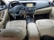 ✅ 2015 Kia Cadenza Premium • VIN: KNALN4D74F5176961 • Lot: 87485525. Wystawiony na Copart z przebiegiem 58 915 mil. Bezpłatny archiwum sprzedaży aukcyjnych z USA i szczegółowy raport historii pojazdu na DreamBid. Zdjęcie 8.