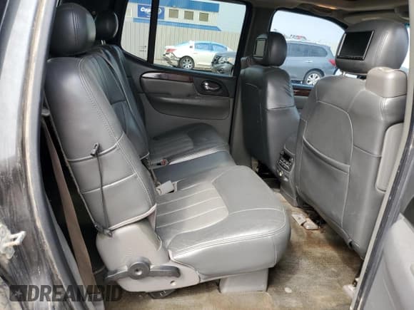 ✅ 2004 GMC Envoy SLT • VIN: 1GKET16S046216112 • Lot: 70930505. Listed on Copart with 136,092 mi. Free auction sales archive from the USA and detailed vehicle history report at DreamBid. Image 11.