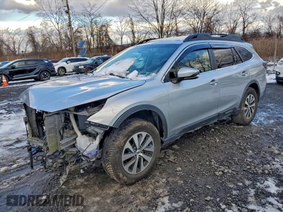 ✅ 2022 Subaru Outback Premium • VIN: 4S4BTACC0N3148422 • Lot: 95131285. Listed on Copart with 61,203 mi. Free auction sales archive from the USA and detailed vehicle history report at DreamBid. Image 1.