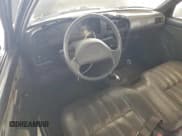 ✅ 1993 Toyota Pickup • VIN: 4TARN81A5PZ138875 • Lot: 71241685. Listed on Copart with 146,929 mi. Free auction sales archive from the USA and detailed vehicle history report at DreamBid. Image 8.