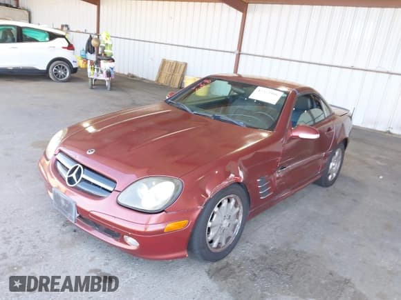 ✅ 2002 Mercedes-Benz SLK 230 Kompressor • VIN: WDBKK49F32F252115 • Lot: 42353986. Listed on IAAI with 192,789 mi. Free auction sales archive from the USA and detailed vehicle history report at DreamBid. Image 17.