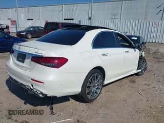 ✅ 2022 Mercedes-Benz E 450 • VIN: W1KZF5KB6NB057046 • Lot: 43171722. Wystawiony na IAAI z przebiegiem 40 820 mil. Bezpłatny archiwum sprzedaży aukcyjnych z USA i szczegółowy raport historii pojazdu na DreamBid. Zdjęcie 4.