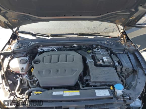 ✅ 2023 Volkswagen Golf GTI 40th Anniversary Edition • VIN: WVW9A7CD1PW165669 • Lot: 84748295. Wystawiony na Copart z przebiegiem 26 301 mil. Bezpłatny archiwum sprzedaży aukcyjnych z USA i szczegółowy raport historii pojazdu na DreamBid. Zdjęcie 11.