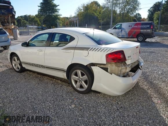 ✅ 2013 Dodge Avenger SE • VIN: 1C3CDZAB4DN551759 • Лот: 43477833. Опубликован ранее на IAAI с пробегом 235 551 миль. Бесплатный доступ к архиву аукционных продаж из США и подробный отчёт об истории автомобиля на DreamBid. Изображение 3.