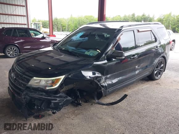 ✅ 2018 Ford Explorer XLT • VIN: 1FM5K8D83JGA74998 • Lot: 42381364. Wystawiony na IAAI z przebiegiem 100 789 mil. Bezpłatny archiwum sprzedaży aukcyjnych z USA i szczegółowy raport historii pojazdu na DreamBid. Zdjęcie 2.