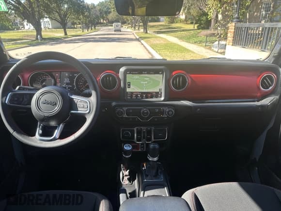 ✅ 2023 Jeep Gladiator Rubicon • VIN: 1C6JJTBG5PL585901 • Lot: 43669074. Wystawiony na IAAI z przebiegiem 14 621 mil. Bezpłatny archiwum sprzedaży aukcyjnych z USA i szczegółowy raport historii pojazdu na DreamBid. Zdjęcie 5.