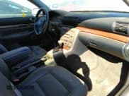 ✅ 2000 Audi A4 • VIN: WAUDH28D6YA100801 • Lot: 31815813. Wystawiony na IAAI z przebiegiem 188 306 mil. Bezpłatny archiwum sprzedaży aukcyjnych z USA i szczegółowy raport historii pojazdu na DreamBid. Zdjęcie 5.