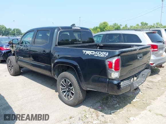 ✅ 2021 Toyota Tacoma SR • VIN: 3TMCZ5AN1MM404910 • Lot: 42653848. Wystawiony na IAAI z przebiegiem 83 201 mil. Bezpłatny archiwum sprzedaży aukcyjnych z USA i szczegółowy raport historii pojazdu na DreamBid. Zdjęcie 3.