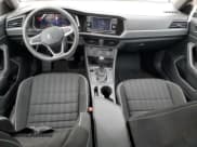 ✅ 2022 Volkswagen Jetta Sport • VIN: 3VWBM7BU5NM033535 • Lot: 83799095. Wystawiony na Copart z przebiegiem 33 393 mil. Bezpłatny archiwum sprzedaży aukcyjnych z USA i szczegółowy raport historii pojazdu na DreamBid. Zdjęcie 8.