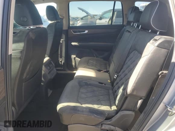 ✅ 2025 Volkswagen Atlas SEL Premium R-Line • VIN: 1V2FR2CA4SC502316 • Лот: 44755815. Опубликован ранее на Copart с пробегом Не указан. Бесплатный доступ к архиву аукционных продаж из США и подробный отчёт об истории автомобиля на DreamBid. Изображение 11.