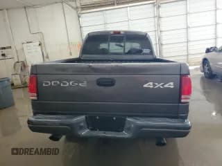 ✅ 2002 Dodge Dakota Sport • VIN: 1B7HG38N02S585511 • Lot: 57072345. Wystawiony na Copart z przebiegiem 266 306 mil. Bezpłatny archiwum sprzedaży aukcyjnych z USA i szczegółowy raport historii pojazdu na DreamBid. Zdjęcie 6.