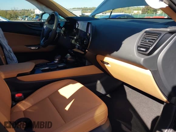 ✅ 2025 Lexus NX 350 • VIN: 2T2AGCEZXSC077021 • Lot: 43507055. Wystawiony na IAAI z przebiegiem 10 504 mil. Bezpłatny archiwum sprzedaży aukcyjnych z USA i szczegółowy raport historii pojazdu na DreamBid. Zdjęcie 5.