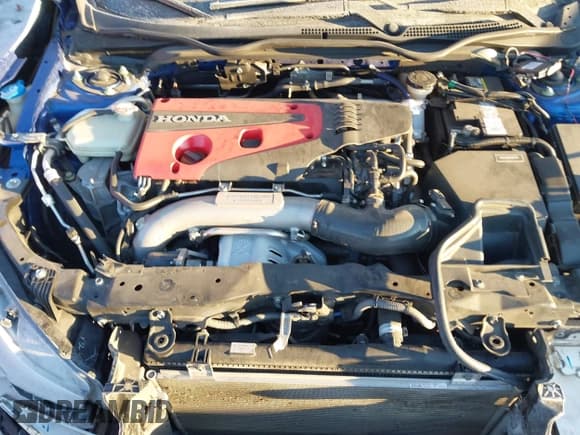 ✅ 2018 Honda Civic Type R Touring • VIN: SHHFK8G7XJU201718 • Lot: 41380513. Wystawiony na IAAI z przebiegiem 98 962 mil. Bezpłatny archiwum sprzedaży aukcyjnych z USA i szczegółowy raport historii pojazdu na DreamBid. Zdjęcie 10.