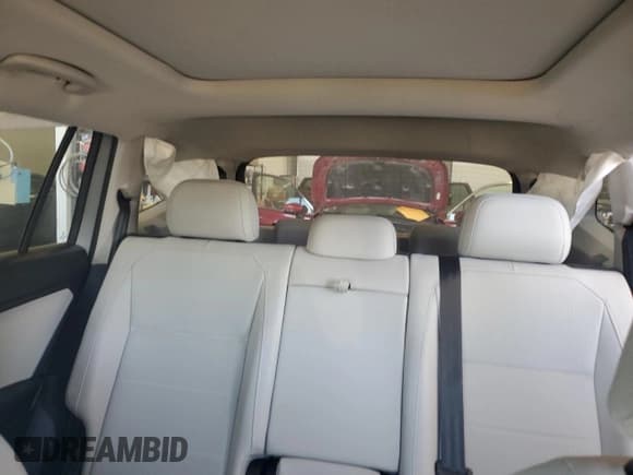 ✅ 2020 Volkswagen Tiguan SE • VIN: 3VV2B7AX8LM080447 • Lot: 90936075. Wystawiony na Copart z przebiegiem 52 977 mil. Bezpłatny archiwum sprzedaży aukcyjnych z USA i szczegółowy raport historii pojazdu na DreamBid. Zdjęcie 10.