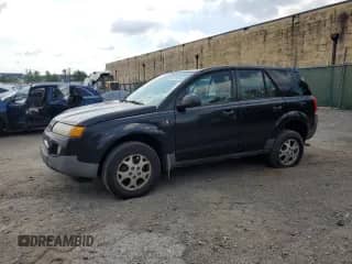 2003 Saturn VUE z VIN 5GZCZ53BX3S894030, wystawiony jako Copart lot #62914825 z przebiegiem 152 552 mil mil oraz Szkoda całkowita • Salvage title. Historia ofert i sprzedaży dostępna na DreamBid. Obrazek 1.