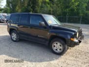 ✅ 2017 Jeep Patriot Sport SE • VIN: 1C4NJPBA6HD207756 • Lot: 64142705. Wystawiony na Copart z przebiegiem 110 981 mil. Bezpłatny archiwum sprzedaży aukcyjnych z USA i szczegółowy raport historii pojazdu na DreamBid. Zdjęcie 4.