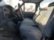 ✅ 1995 Ford F-150 • VIN: 1FTEF15N5SNA83705 • Lot: 84272504. Wystawiony na Copart z przebiegiem 156 826 mil. Bezpłatny archiwum sprzedaży aukcyjnych z USA i szczegółowy raport historii pojazdu na DreamBid. Zdjęcie 7.