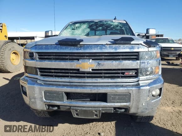 ✅ 2016 Chevrolet Silverado 2500HD LTZ • VIN: 1GC1KWE84GF238490 • Лот: 87207355. Опубликован ранее на Copart с пробегом 122 456 миль. Бесплатный доступ к архиву аукционных продаж из США и подробный отчёт об истории автомобиля на DreamBid. Изображение 5.
