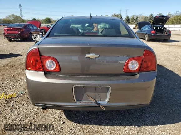 2010 Chevrolet Malibu 1LS z VIN 1G1ZB5EB2AF244698, wystawiony jako Copart lot #87102455 z przebiegiem 115 768 mil mil oraz Szkoda całkowita • Salvage title. Historia ofert i sprzedaży dostępna na DreamBid. Obrazek 6.