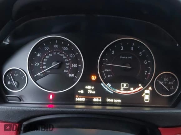 ✅ 2018 BMW 4 Series 440i xDrive • VIN: WBA4J7C55JBH15408 • Lot: 43666649. Wystawiony na IAAI z przebiegiem 54 863 mil. Bezpłatny archiwum sprzedaży aukcyjnych z USA i szczegółowy raport historii pojazdu na DreamBid. Zdjęcie 7.