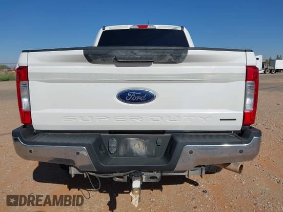 ✅ 2017 Ford F-250 XLT • VIN: 1FT7X2B64HEF20448 • Lot: 43143381. Wystawiony na IAAI z przebiegiem 157 031 mil. Bezpłatny archiwum sprzedaży aukcyjnych z USA i szczegółowy raport historii pojazdu na DreamBid. Zdjęcie 16.