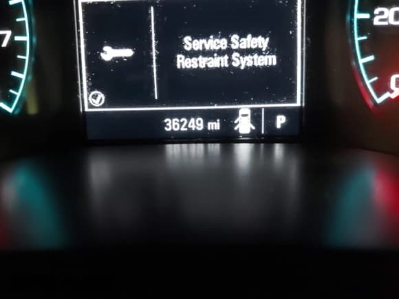 ✅ 2018 Chevrolet Colorado 2WD Work Truck • VIN: 1GCHSBEA4J1326924 • Lot: 42993395. Listed on IAAI with 36,249 mi. Free auction sales archive from the USA and detailed vehicle history report at DreamBid. Image 15.