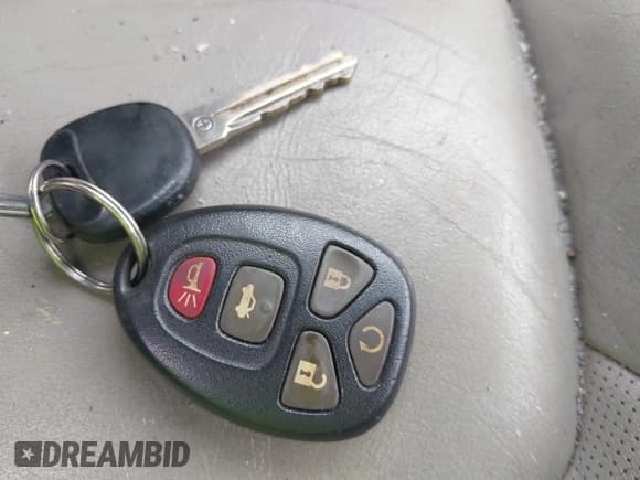 ✅ 2006 Cadillac DTS 1SC • VIN: 1G6KD57Y76U244707 • Lot: 42445115. Listed on IAAI with 189,119 mi. Free auction sales archive from the USA and detailed vehicle history report at DreamBid. Image 11.