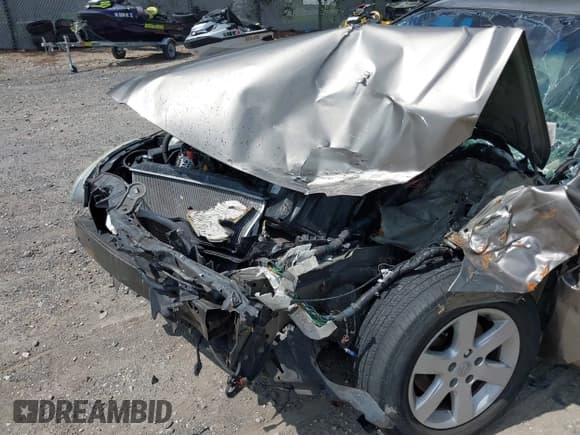 ✅ 2004 Nissan Altima S • VIN: 1N4AL11E74C105527 • Лот: 42533674. Опубликован ранее на IAAI с пробегом 105 470 миль. Бесплатный доступ к архиву аукционных продаж из США и подробный отчёт об истории автомобиля на DreamBid. Изображение 6.