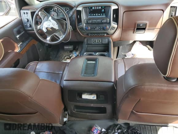 2016 Chevrolet Silverado 1500 High Country z VIN 3GCUKTECXGG191223, wystawiony jako Copart lot #82107165 z przebiegiem 187 692 mil mil oraz Szkoda całkowita • Salvage title. Historia ofert i sprzedaży dostępna na DreamBid. Obrazek 8.