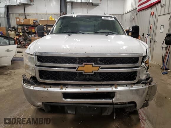 ✅ 2012 Chevrolet Silverado 2500HD Work Truck • VIN: 1GC2KVCG3CZ204039 • Lot: 85557425. Wystawiony na Copart z przebiegiem 225 059 mil. Bezpłatny archiwum sprzedaży aukcyjnych z USA i szczegółowy raport historii pojazdu na DreamBid. Zdjęcie 5.