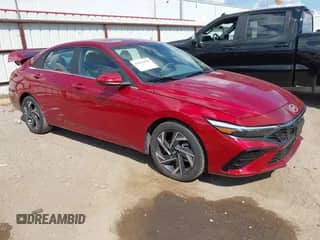 2025 Hyundai Elantra SEL Convenience с VIN KMHLS4DG7SU881180, выставлен на аукционе IAAI как лот 43412880 с пробегом 23 828 миль миль и . История ставок и продаж доступна на DreamBid. Изображение 1.