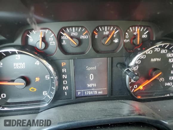 ✅ 2015 Chevrolet Silverado 2500HD Work Truck • VIN: 1GC0CUEG3FZ140777 • Lot: 65505855. Wystawiony na Copart z przebiegiem 170 419 mil. Bezpłatny archiwum sprzedaży aukcyjnych z USA i szczegółowy raport historii pojazdu na DreamBid. Zdjęcie 9.