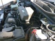 ✅ 2019 Honda CR-V EX • VIN: 2HKRW2H53KH617545 • Lot: 43515341. Listed on IAAI with 79,790 mi. Free auction sales archive from the USA and detailed vehicle history report at DreamBid. Image 19.