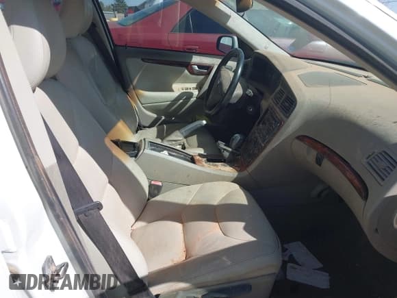 ✅ 2005 Volvo S60 • VIN: YV1RS612652464212 • Лот: 43420277. Опубликован ранее на IAAI с пробегом Не указан. Бесплатный доступ к архиву аукционных продаж из США и подробный отчёт об истории автомобиля на DreamBid. Изображение 5.