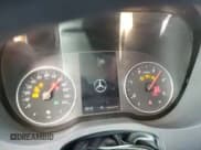 ✅ 2019 Mercedes-Benz Sprinter • VIN: WD3PF1CD2KP139648 • Lot: 71489624. Wystawiony na Copart z przebiegiem 821 mil. Bezpłatny archiwum sprzedaży aukcyjnych z USA i szczegółowy raport historii pojazdu na DreamBid. Zdjęcie 9.