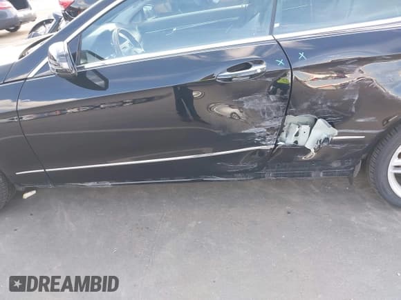 ✅ 2013 Mercedes-Benz E 350 • VIN: WDDKK5KF3DF190970 • Лот: 43497027. Опубликован ранее на IAAI с пробегом 33 492 миль. Бесплатный доступ к архиву аукционных продаж из США и подробный отчёт об истории автомобиля на DreamBid. Изображение 6.