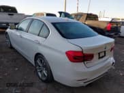 ✅ 2017 BMW 3 Series 330i • VIN: WBA8B9G55HNU48524 • Lot: 43402752. Wystawiony na IAAI z przebiegiem 68 052 mil. Bezpłatny archiwum sprzedaży aukcyjnych z USA i szczegółowy raport historii pojazdu na DreamBid. Zdjęcie 3.