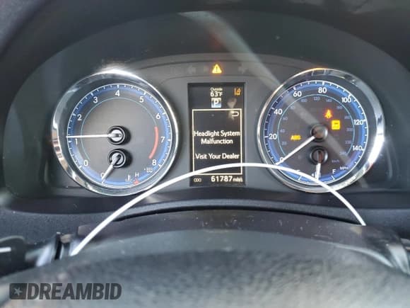 ✅ 2018 Toyota Corolla L • VIN: 2T1BURHE7JC088053 • Lot: 92264065. Listed on Copart with 61,787 mi. Free auction sales archive from the USA and detailed vehicle history report at DreamBid. Image 9.