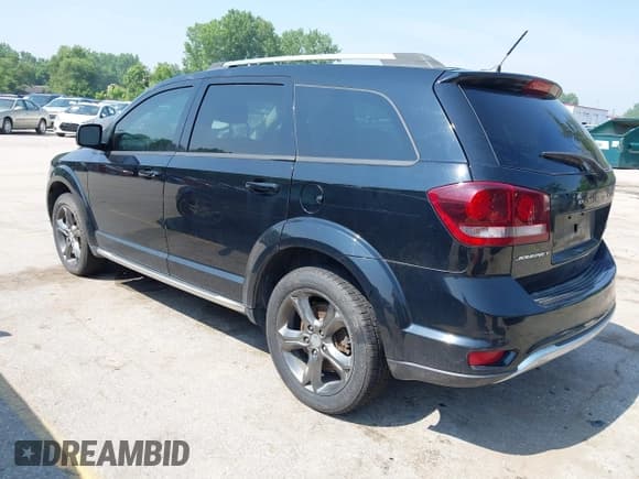 ✅ 2015 Dodge Journey Crossroad • VIN: 3C4PDCGB2FT659625 • Lot: 42409188. Listed on IAAI with 123,552 mi. Free auction sales archive from the USA and detailed vehicle history report at DreamBid. Image 3.