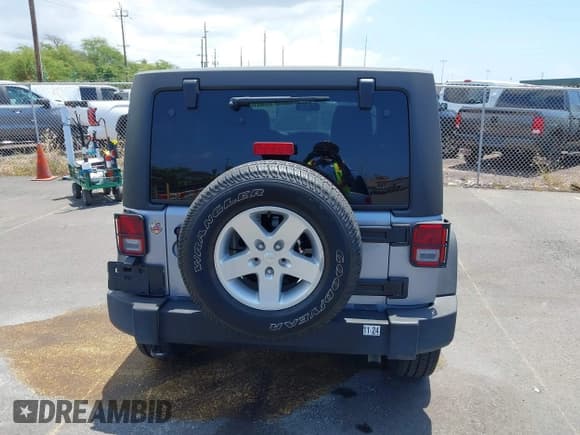 ✅ 2016 Jeep Wrangler Unlimited Freedom • VIN: 1C4BJWDG7GL109953 • Lot: 42140111. Listed on IAAI with 24,570 mi. Free auction sales archive from the USA and detailed vehicle history report at DreamBid. Image 16.