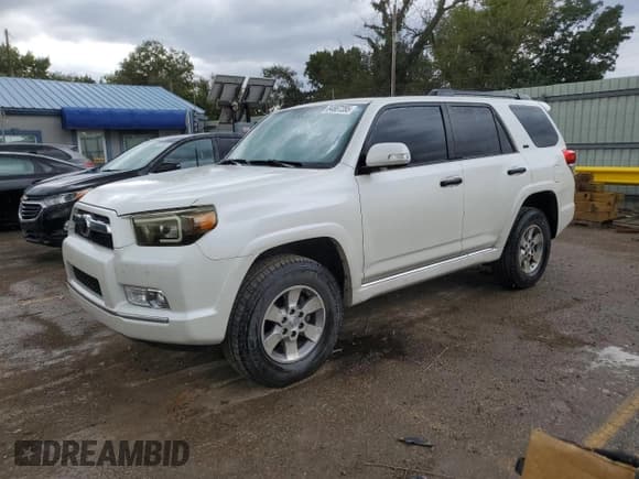 ✅ 2011 Toyota 4Runner SR5 • VIN: JTEBU5JR7B5048135 • Lot: 84887285. Wystawiony na Copart z przebiegiem 195 619 mil. Bezpłatny archiwum sprzedaży aukcyjnych z USA i szczegółowy raport historii pojazdu na DreamBid. Zdjęcie 1.
